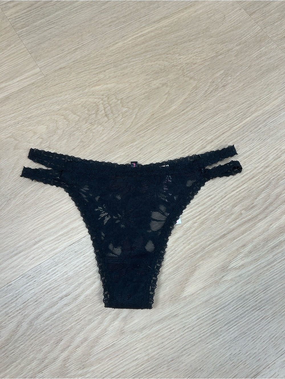 PINK Victoria’s Secret Lace Strappy Thong Panty XS